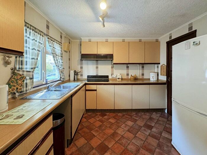 2 Bedroom Detached House For Sale In Oakland Glen, Walton-le-Dale, Preston, Lancashire, PR5