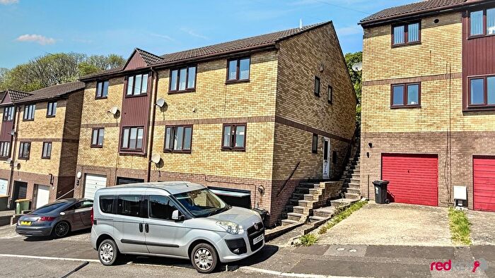 2 Bedroom Flat To Rent In Cotswold Close, Newport, NP19