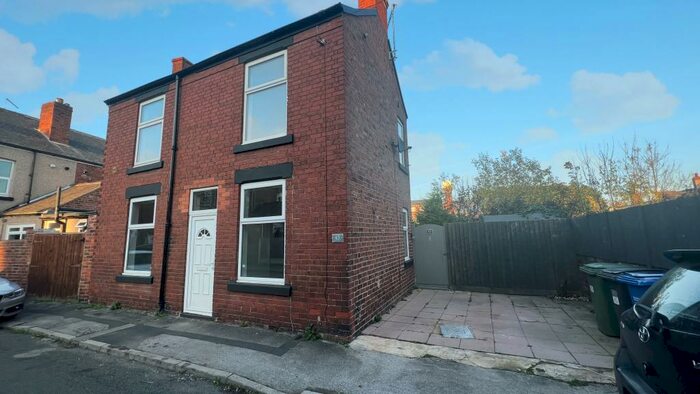 2 Bedroom Detached House To Rent In Bank Street, Chesterfield, S40