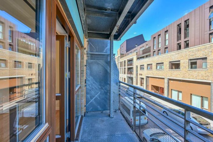 2 Bedroom Flat To Rent In Barchester Street, Poplar, London, E14