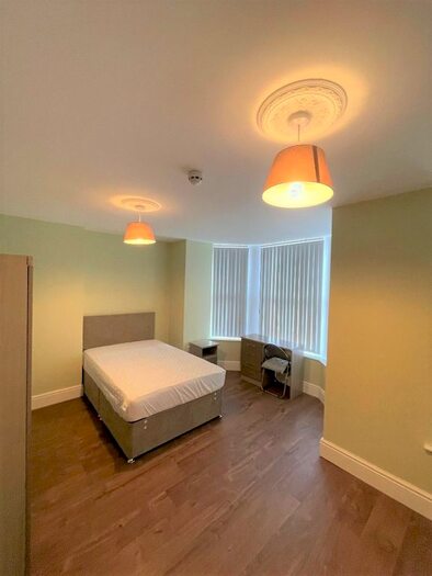 7 Bedroom Terraced House To Rent In Langdale Road, Liverpool, Merseyside, L15