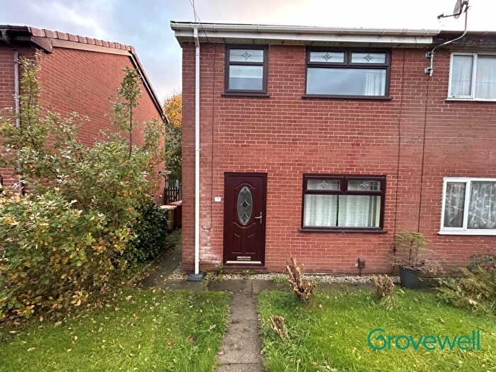 3 Bedroom Semi-Detached House To Rent In Lower Southfield, Westhoughton, Bolton, BL5
