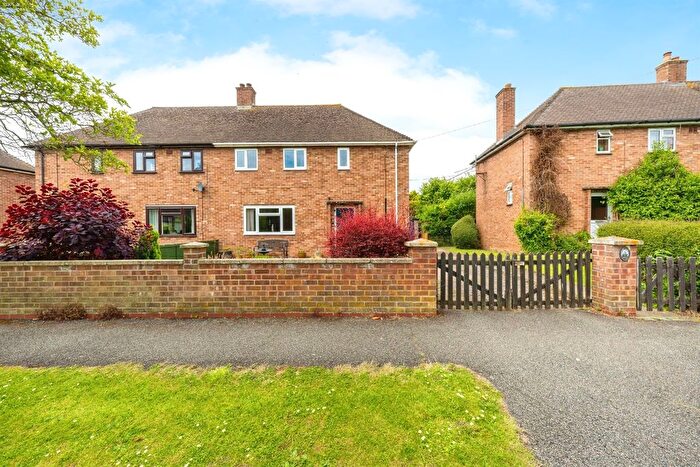 3 Bedroom Semi-Detached House For Sale In School Lane, Toft, Cambridge, CB23