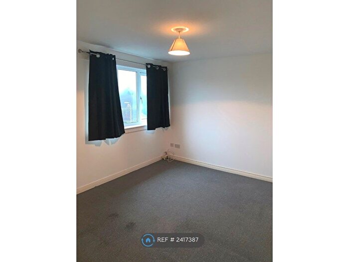 1 Bedroom Flat To Rent In Melville Place, Kirkcaldy, KY2