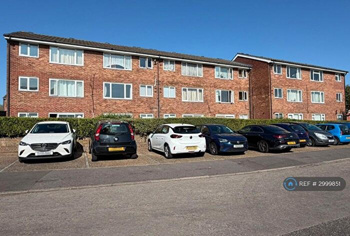 1 Bedroom Flat To Rent In Coleridge Way, Orpington, BR6