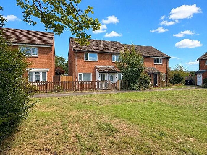 2 Bedroom End Of Terrace House For Sale In Carisbrooke Court, New Milton, Hampshire., BH25