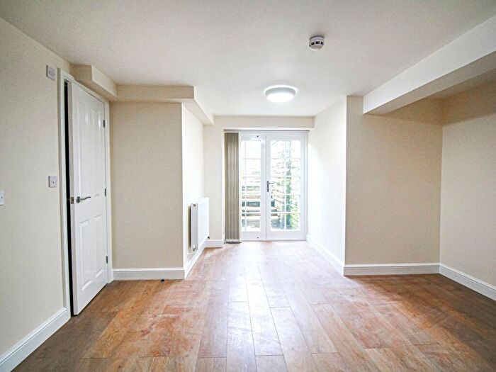 2 Bedroom Apartment To Rent In Apt, Pavilion House #, HG1