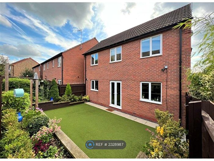 3 Bedroom Semi-Detached House To Rent In Maynard Close, Loughborough, LE11