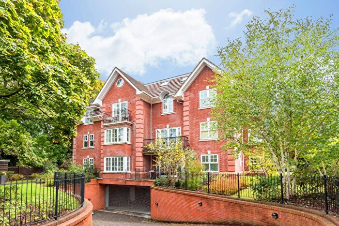 2 Bedroom Flat To Rent In Haven Road, Poole, BH13