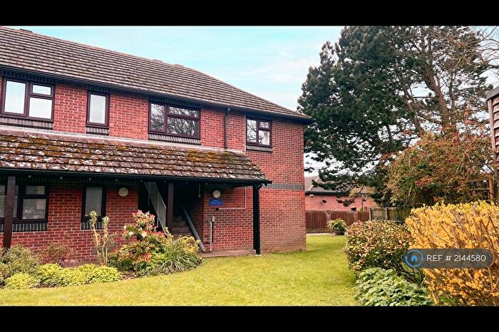 1 Bedroom Flat To Rent In Sea Front, Hayling Island, PO11