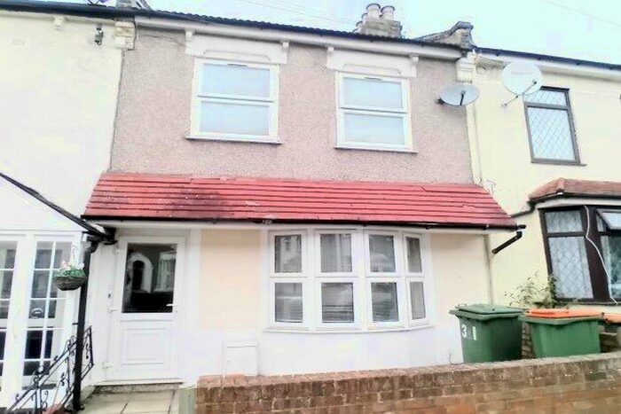 3 Bedroom Terraced House To Rent In Evesham Road, London, E15