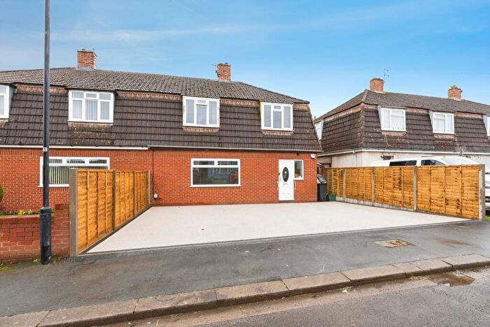 4 Bedroom Semi Detached House For Sale In Whitland Avenue, Bristol, Somerset, BS13