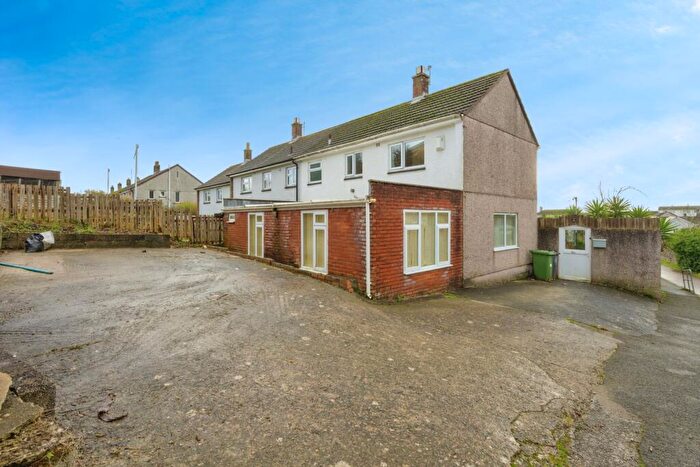 2 Bedroom End Of Terrace House For Sale In Thames Gardens, Plymouth, Devon, PL3