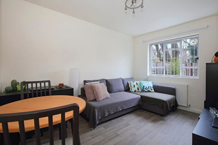 1 Bedroom Flat To Rent In Hamilton Park West, Newbury Lodge Hamilton Park West, N5