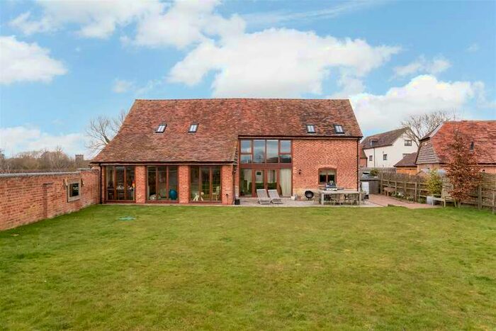 4 Bedroom Barn Conversion Character Property For Sale In Aston Cantlow, Henley-in-arden, B95