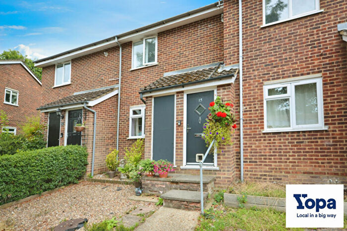 1 Bedroom Maisonette For Sale In Millstream Close, Hertford, SG14