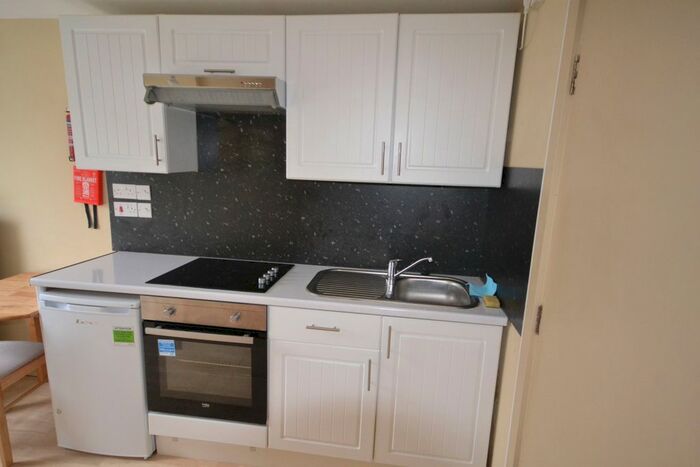 Studio To Rent In Mapesbury Mews, Station Road, London, NW4