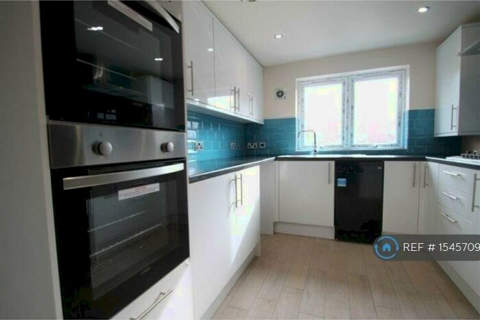 7 Bedroom Terraced House To Rent In Cemetery Road, Sheffield, S11