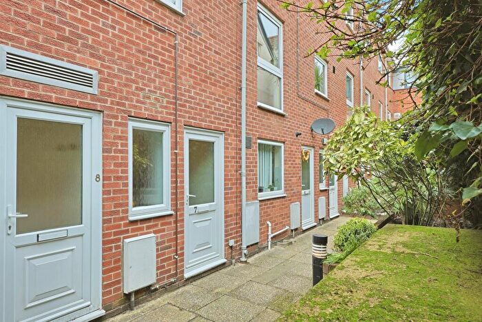 3 Bedroom Maisonette For Sale In St. Michael-At-Pleas, Norwich, NR3