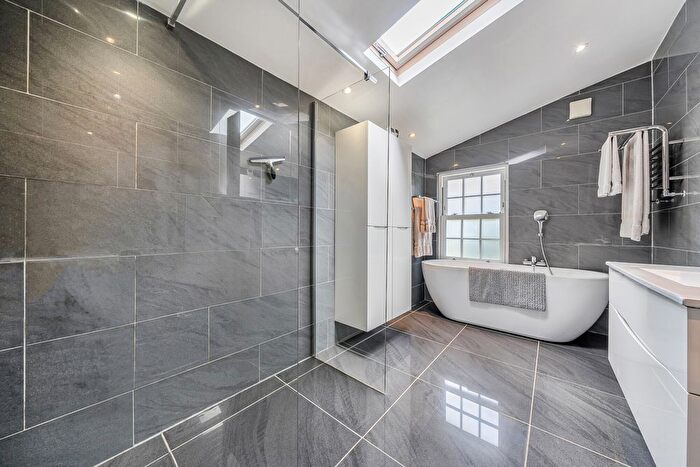3 Bedroom Terraced House For Sale In Ashburnham Grove, Greenwich, SE10