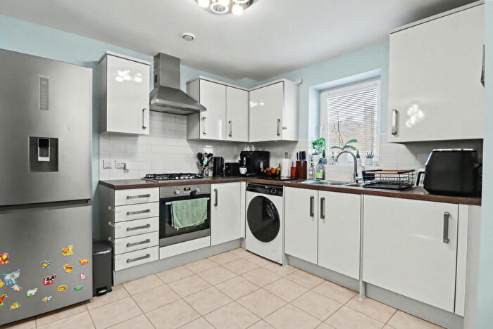 2 Bedroom Apartment For Sale In Wodell Drive, Milton Keynes, MK12
