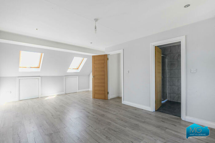 4 Bedroom Terraced House To Rent In Hervey Close, Finchley, London, N3