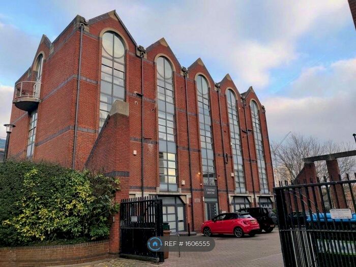 2 Bedroom Flat To Rent In United House, London, SE16