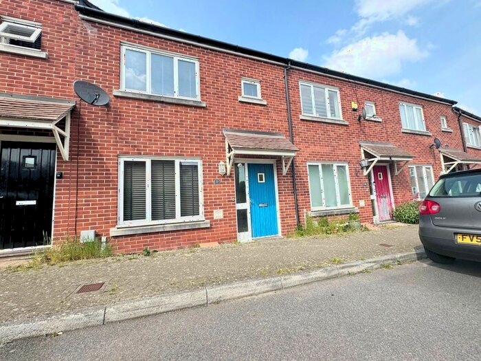 2 Bedroom Property To Rent In Basswood Drive, Basingstoke, RG24