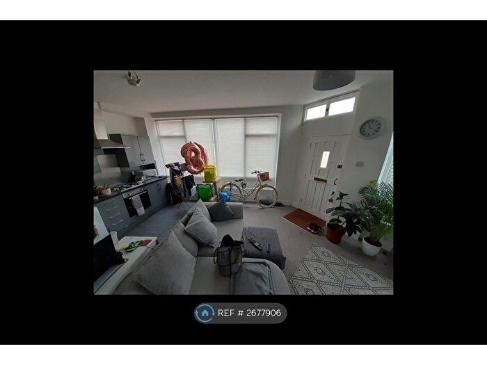 1 Bedroom Flat To Rent In Hayward Road, Barton Hill, Bristol, BS5