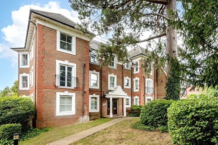 2 Bedroom Flat To Rent In Devonshire House, Woodside Avenue, Woodside Park, N12