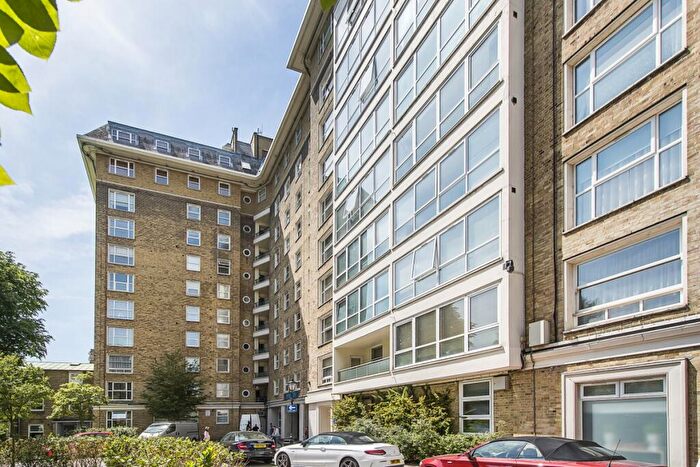 3 Bedroom Flat To Rent In St. Johns Wood Park London, NW8