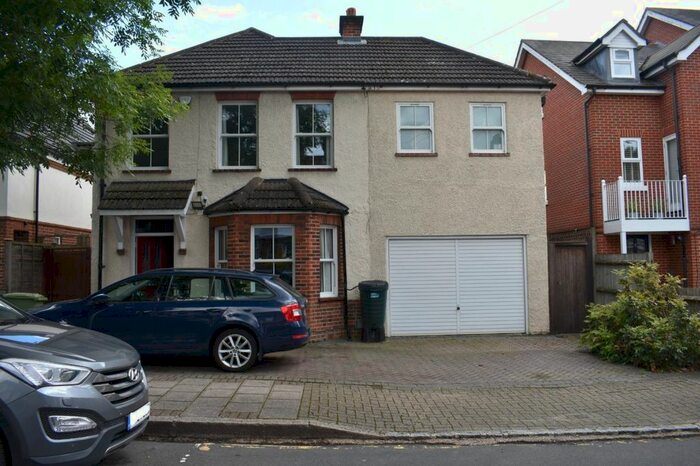 4 Bedroom Detached House To Rent In Lytchet Road, Bromley, Kent BR1