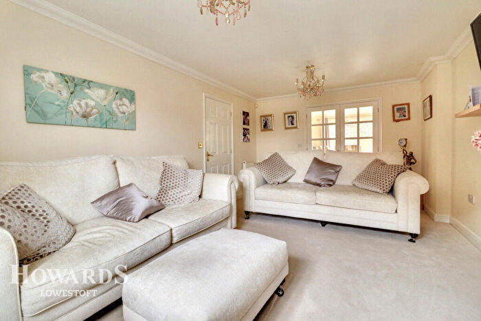 4 Bedroom Detached House For Sale In Amber Drive, Kessingland, NR33