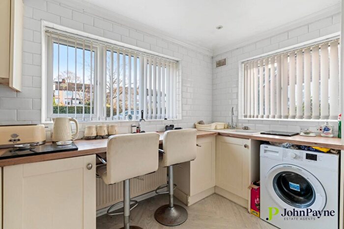 2 Bedroom Bungalow For Sale In Seymour Close, Whitley, Coventry, CV3