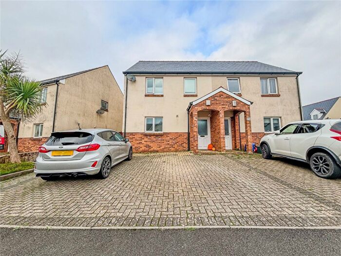 3 Bedroom Semi-Detached House For Sale In Conway Drive, Steynton, Milford Haven, Pembrokeshire, SA73