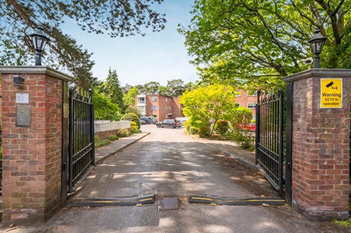 2 Bedroom Flat For Sale In Troon Court, Sunninghill, SL5