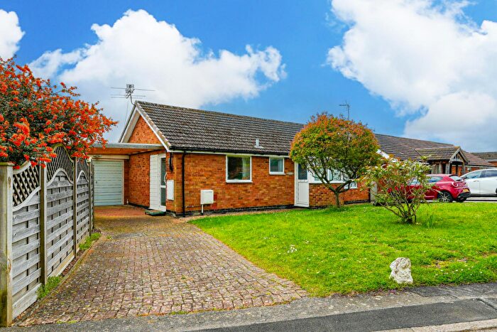 2 Bedroom Detached Bungalow For Sale In Bideford Green, Leighton Buzzard, LU7