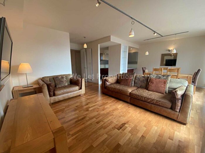 2 Bedroom Apartment To Rent In Leftbank, Spinningfields, M3