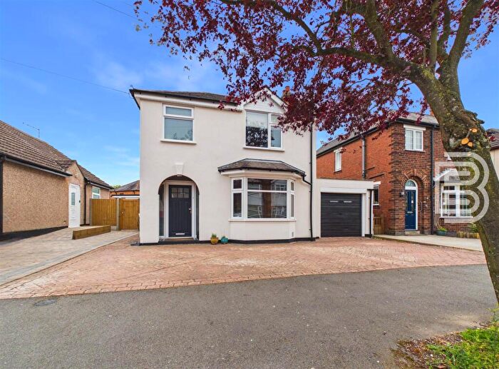 3 Bedroom Detached House For Sale In Slade Road, Rugby, CV21