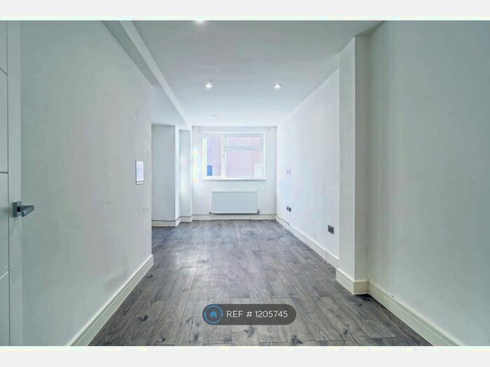 1 Bedroom Flat To Rent In Hatfield Road, Watford WD24