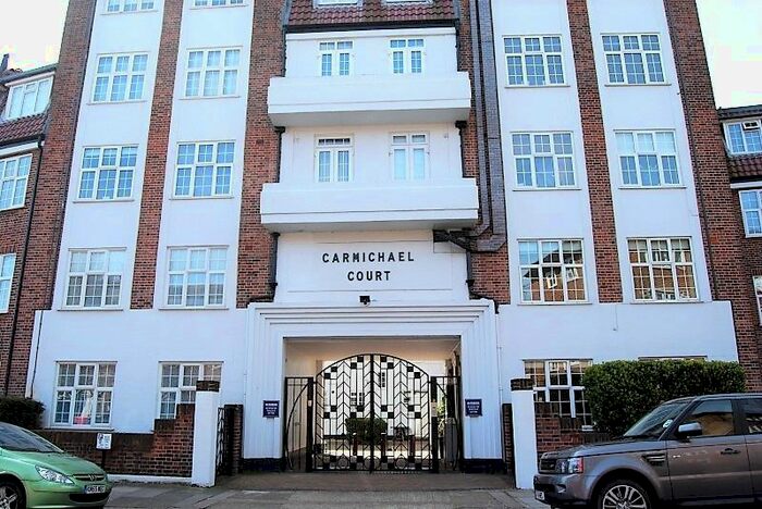 3 Bedroom Flat To Rent In Carmichael Court, Grove Road, London SW13