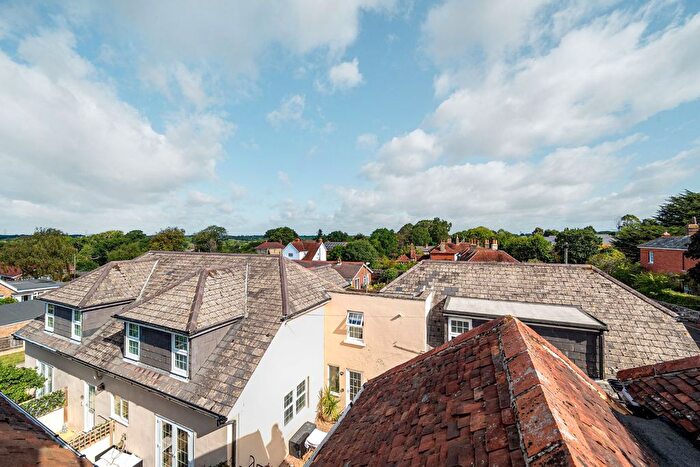2 Bedroom Flat For Sale In Catisfield Lane, Fareham, Hampshire, PO15