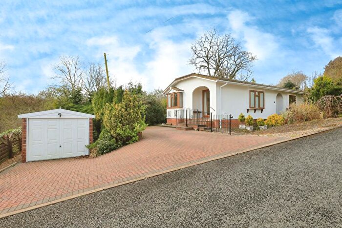 3 Bedroom Park Home For Sale In Badgers Walk, Clows Top, Kidderminster, DY14