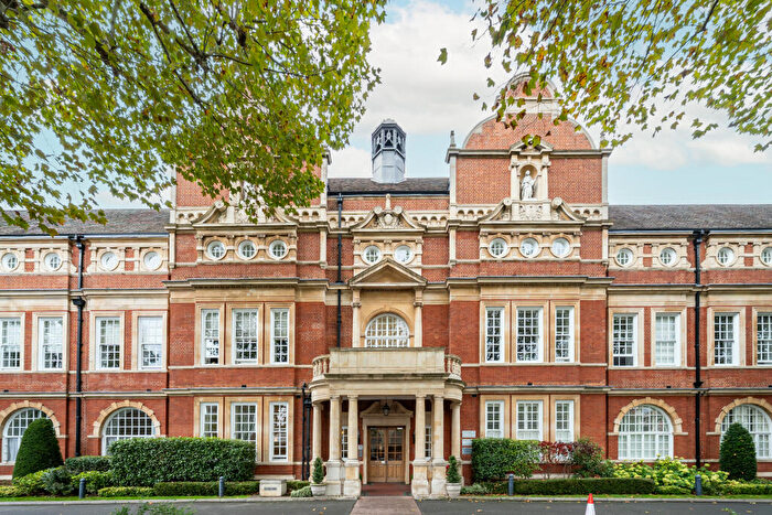 1 Bedroom Flat For Sale In Lurline Gardens, London, SW11