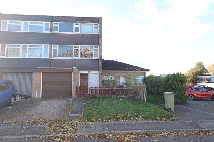 4 Bedroom End Terrace House For Sale In Arrow Place, Milton Keynes, MK2