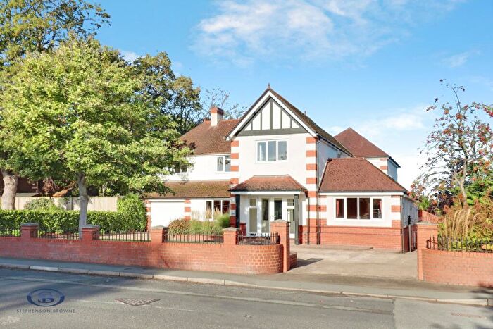 5 Bedroom Detached House For Sale In Bradwall Road, Sandbach, CW11