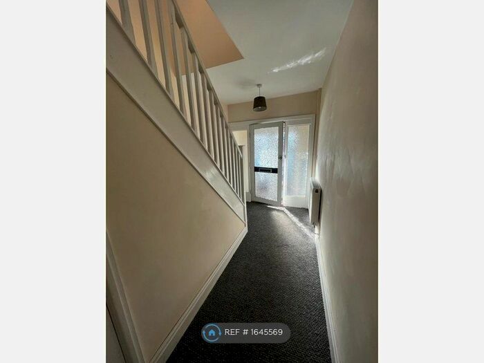 3 Bedroom Semi-Detached House To Rent In Brereton Place, Stoke-On-Trent, ST6