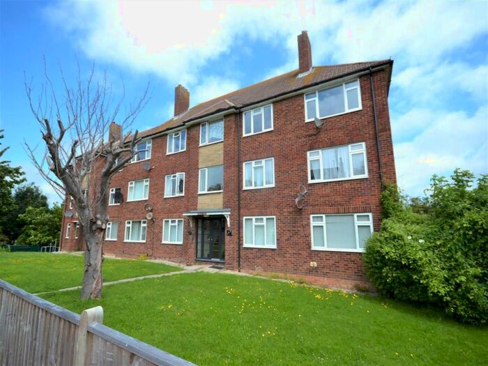 2 Bedroom Flat To Rent In Prideaux Road, Eastbourne, BN21