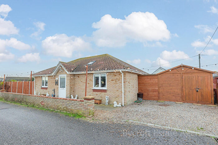 2 Bedroom Detached Bungalow For Sale In The Glebe, Hemsby, NR29