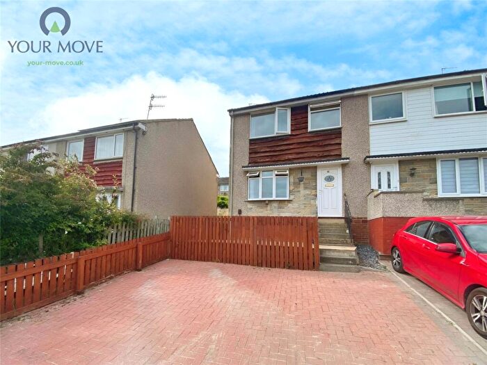 3 Bedroom End Of Terrace House For Sale In Staveley Way, Keighley, West Yorkshire, BD22